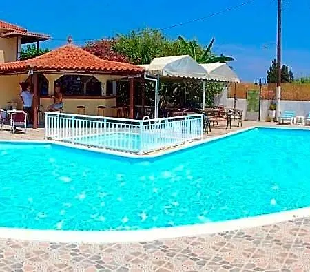 Zante 523 מלון דירות 3*